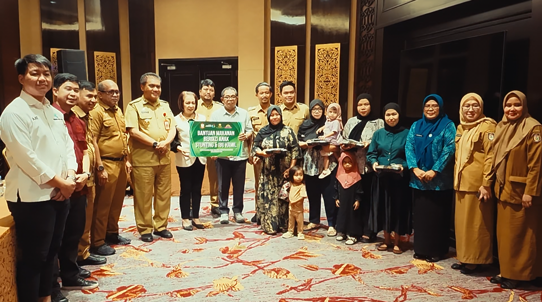 Hotel Myko Gelar Pembagian Bantuan di Ruang Meeting Jasper Sapphire untuk Warga Kurang Mampu Guna Cegah Gizi Buruk dan Stunting, Disaksikan Kepala Dinas PPKB Makassar, Camat Panakkukang, Lurah, serta Pemerintah Kota