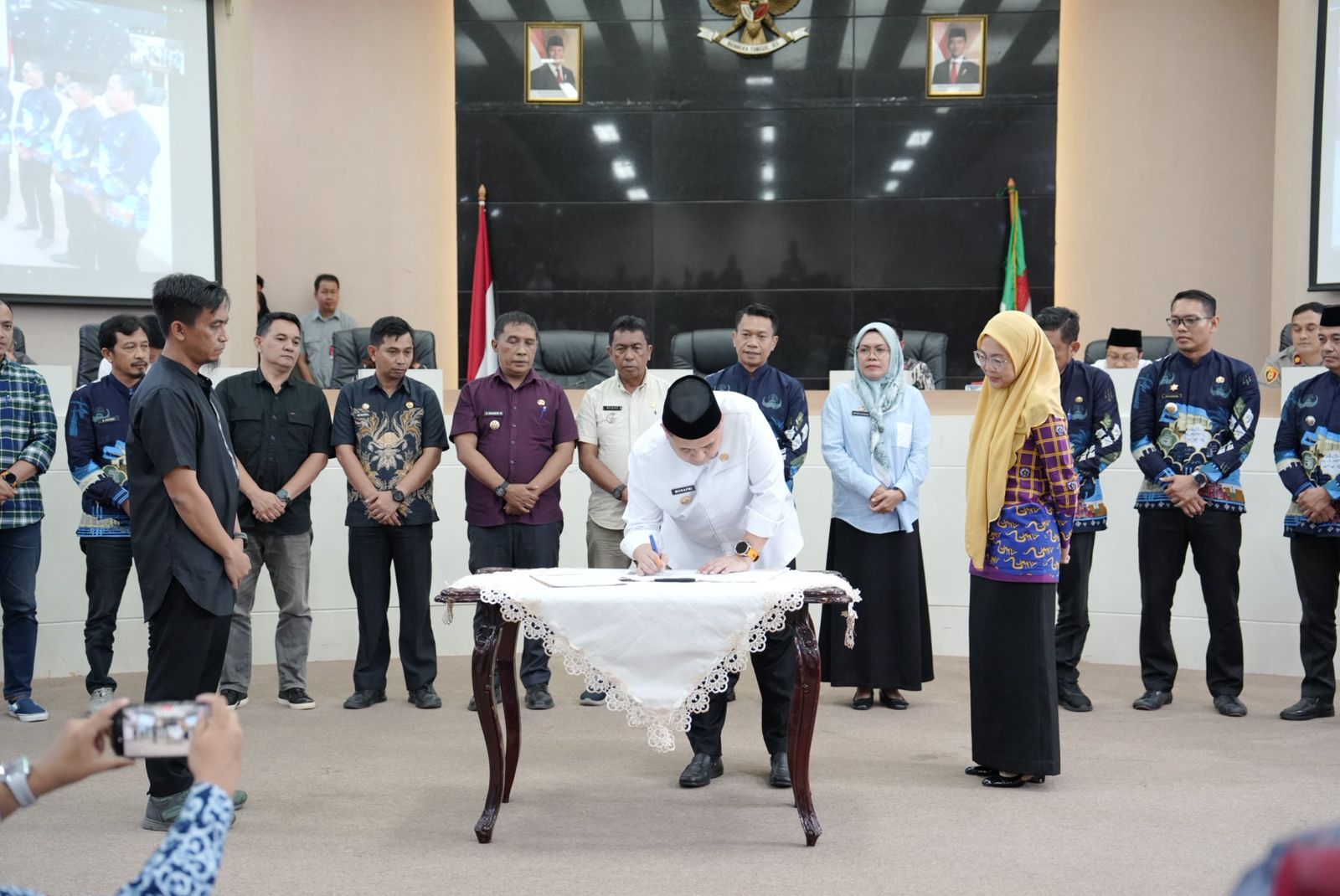 Pimpin Rapat di Hari WFH, Munafri Arifuddin Tegaskan Komitmen Keluar dari Darurat Sampah